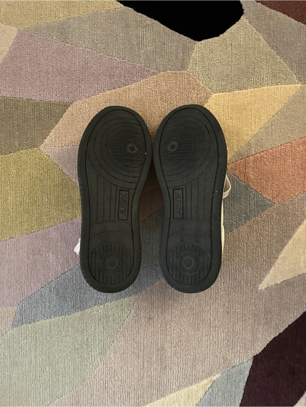 Autry Medalist Low Super Vintage Sneaker - Picture 8 of 11